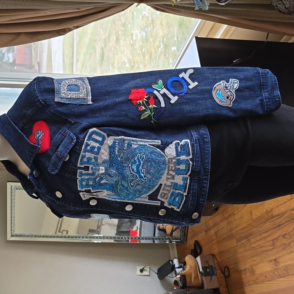 Customized Jacket - Picture 2 of 4